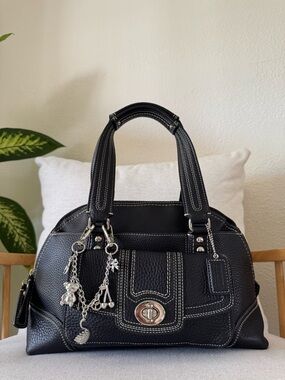 Coach Hampton Black Pebbled Leather Satchel Handbag Turnlock Front Pocket #13963